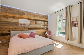 Suite city center in quiet street & airco